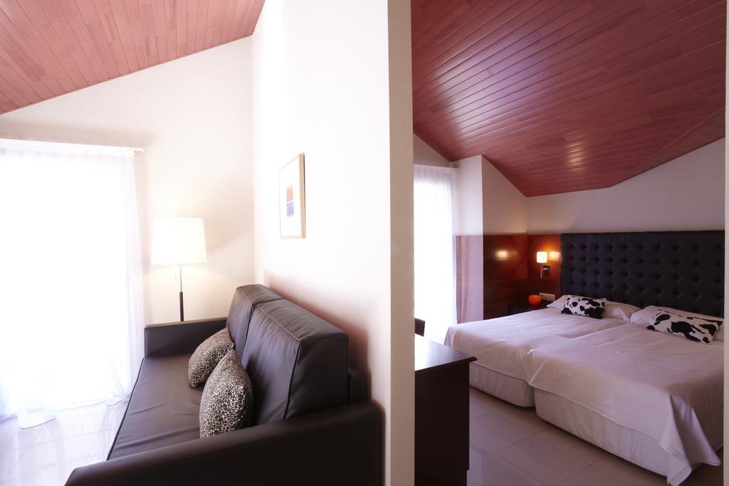 Hotel Mu La Cortinada Eksteriør billede