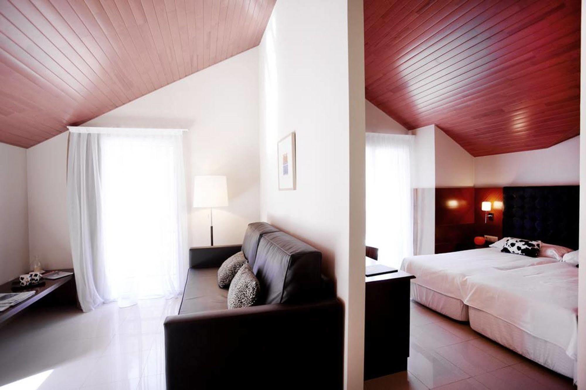 Hotel Mu La Cortinada Værelse billede